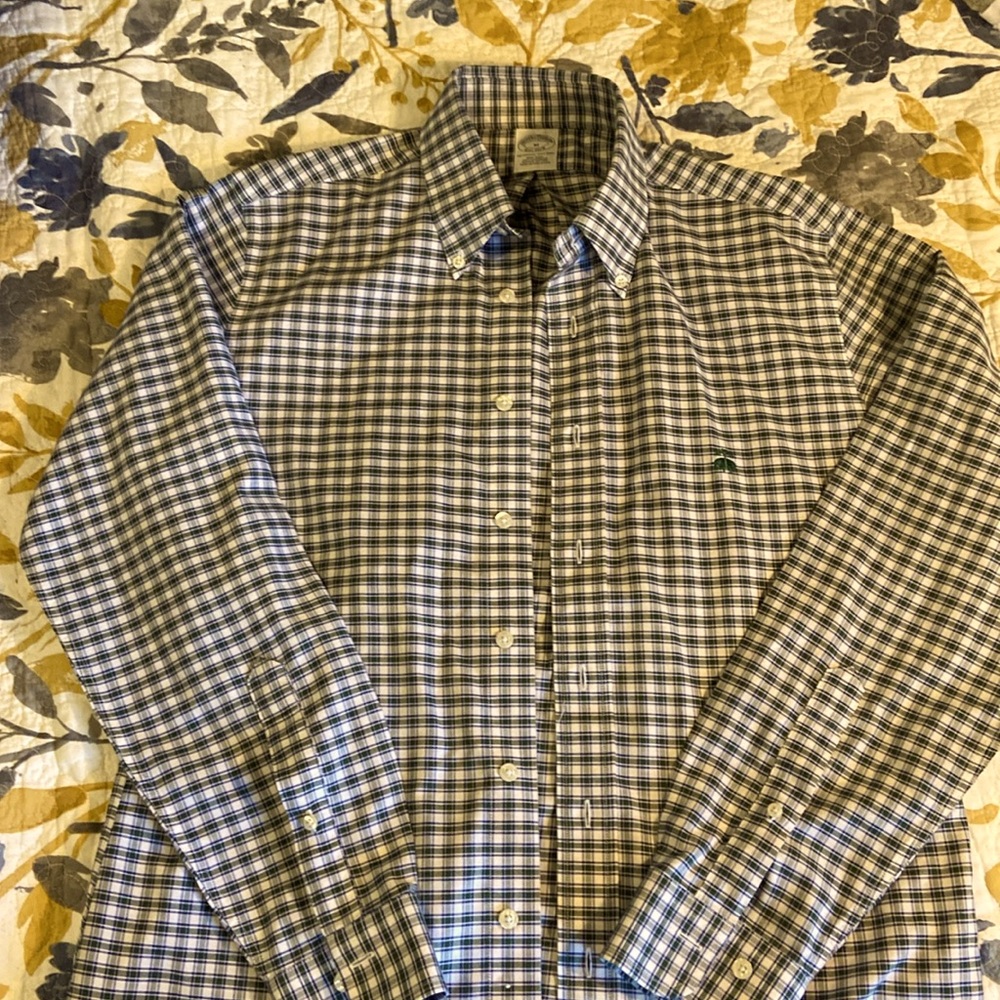 Men’s Medium Brooks Brothers Non Iron Dress Shirt